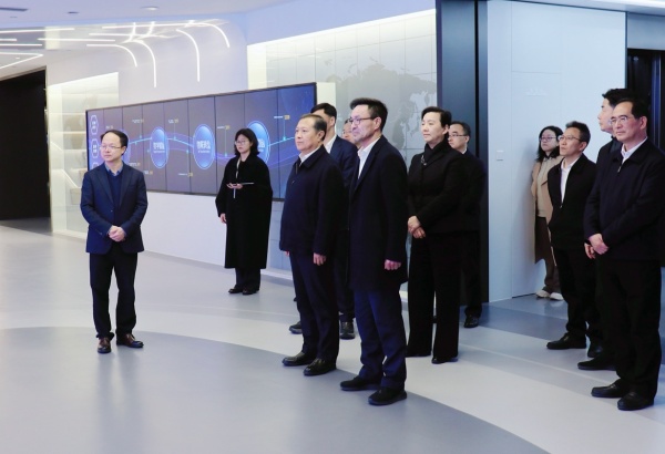 浙江省政协主席廉毅敏一行莅临托普云农调研