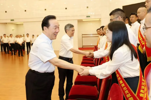 托普云农数智装备亮相全省农业科技大会，AI赋能现代农业高质量发展